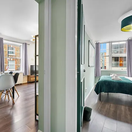 Chic 2 Bedroom Apartment Near Liverpool Street By Gold Stays London Exterior photo