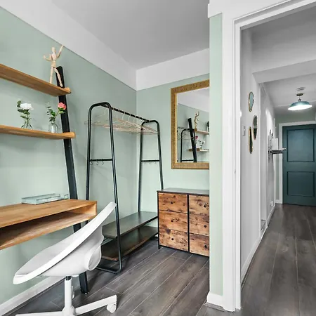 Chic 2 Bedroom Apartment Near Liverpool Street By Gold Stays London Exterior photo