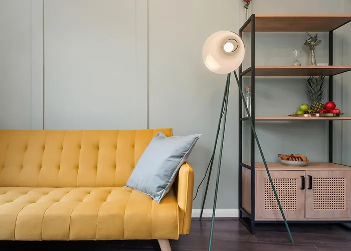 Chic 2 Bedroom Apartment Near Liverpool Street By Gold Stays